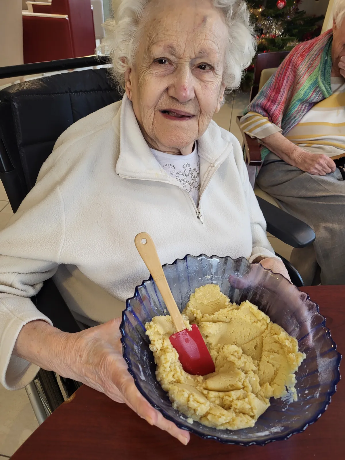 crumble aux pommes avec les résidents au Adrets 