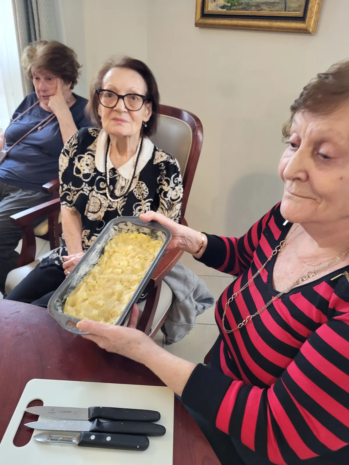 crumble aux pommes avec les résidents au Adrets 