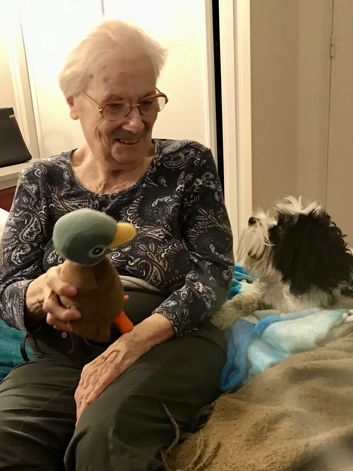 Une séance de zoothérapie à la résidence Tiers Temps Paris !