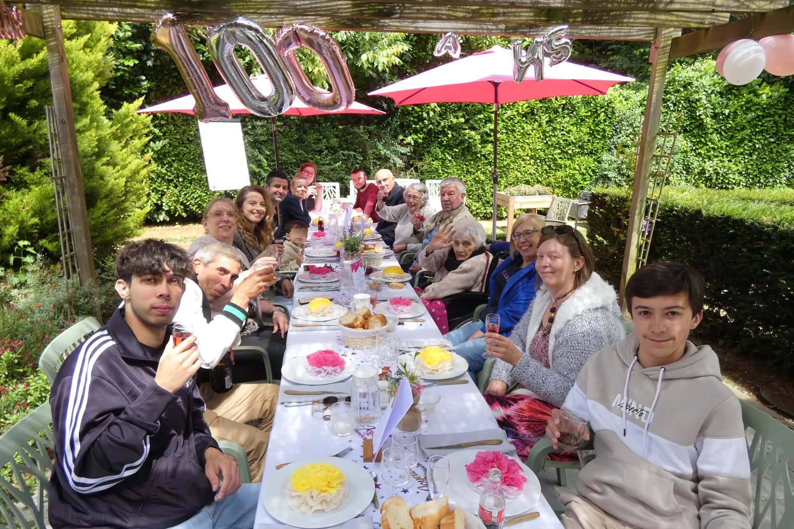 Joyeux Anniversaire - 100 ans ! 