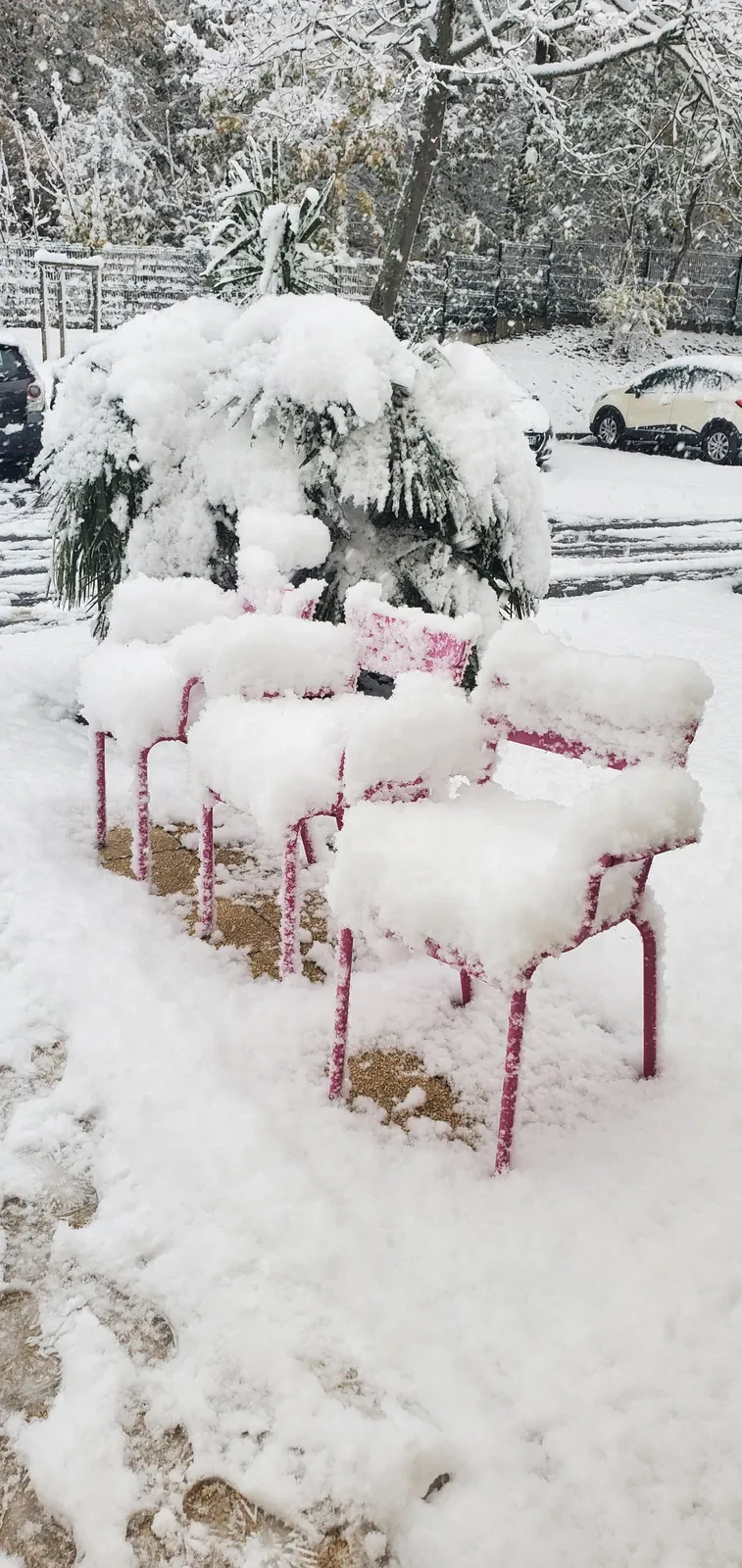 Quand la résidence se recouvre d'un épais manteau blanc....