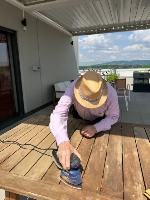 Un peu de bricolage pour préparer l'été aux terrasses de l'étoile
