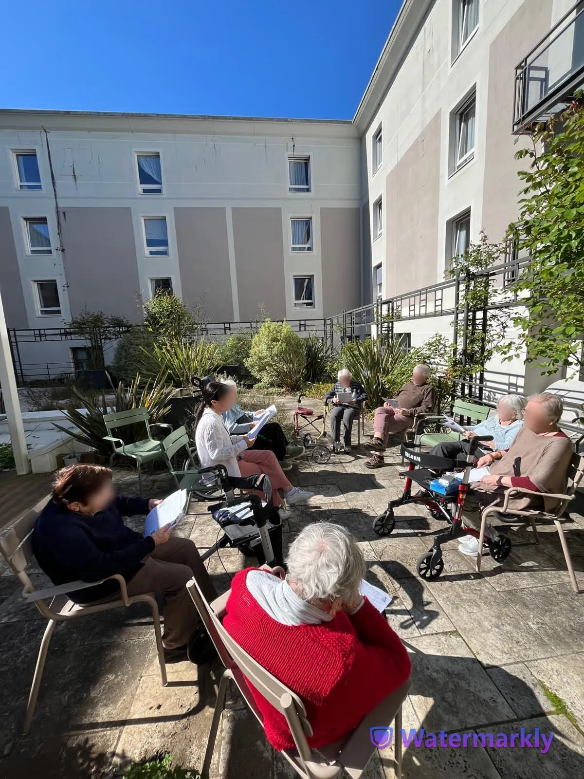  Revue de presse en plein air