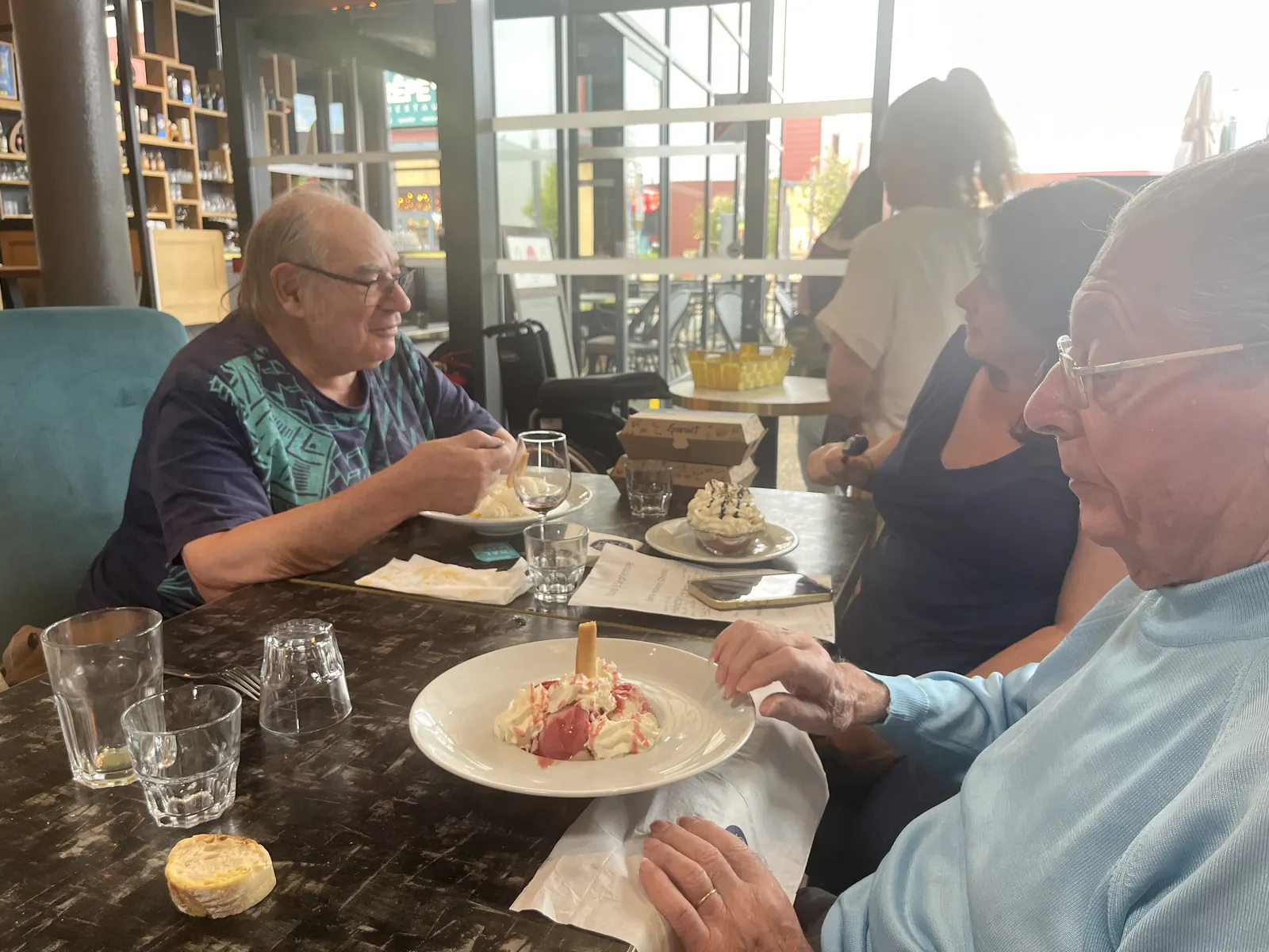 Sortie au restaurant : Partie 3 le dessert 
