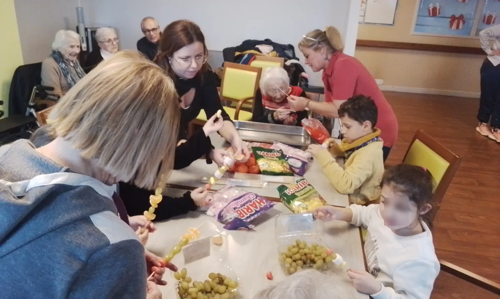 Rencontre sucrée avec les enfants du Centre d'Animation Municipal