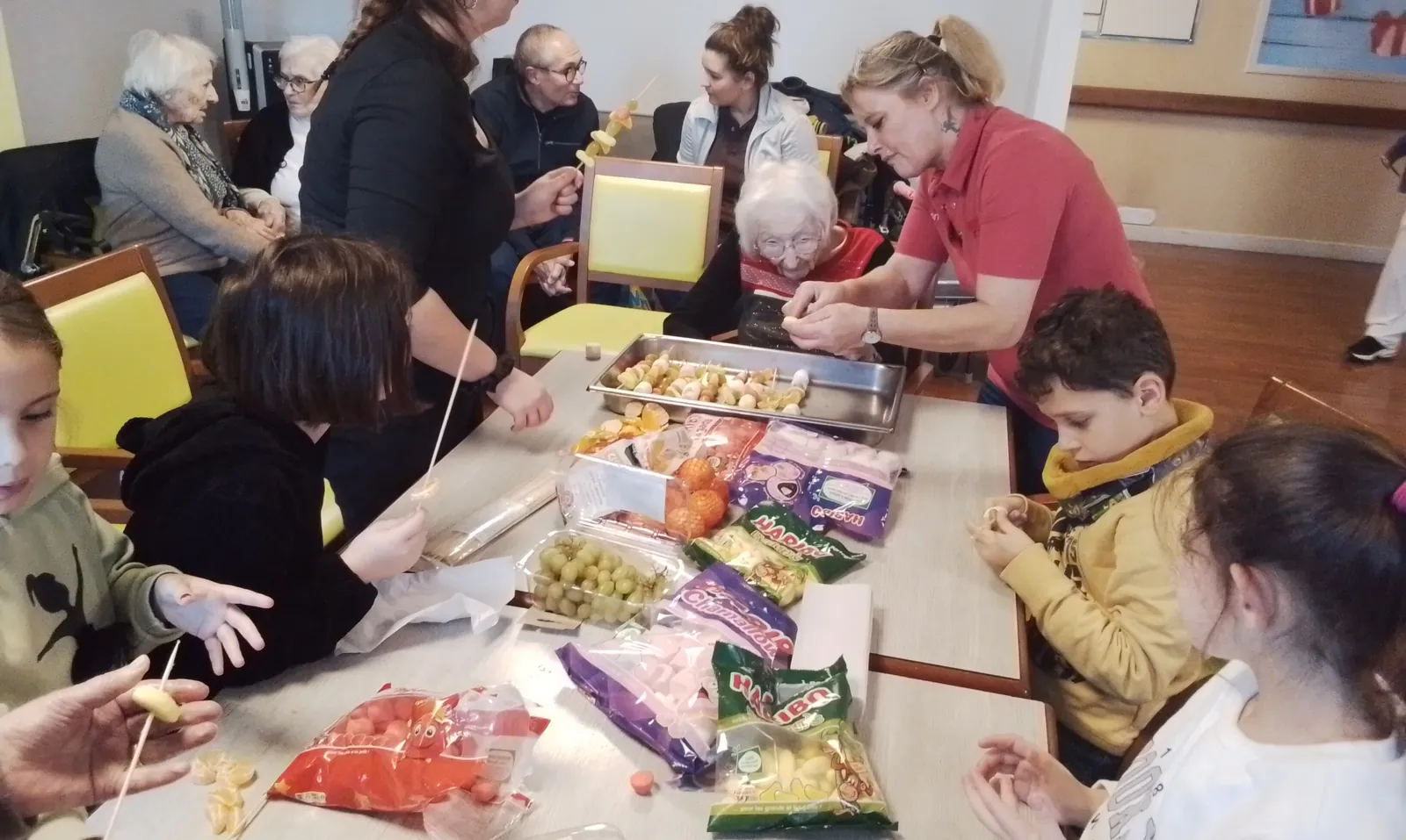 Rencontre sucrée avec les enfants du Centre d'Animation Municipal