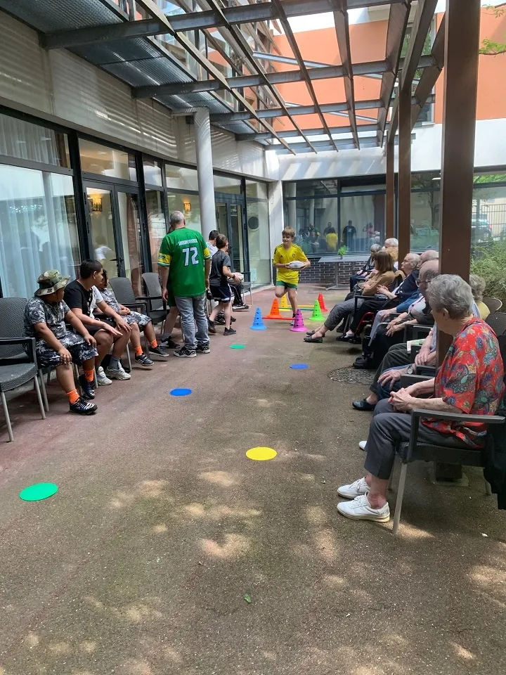 Rugby intergénérationnel à Médicis !