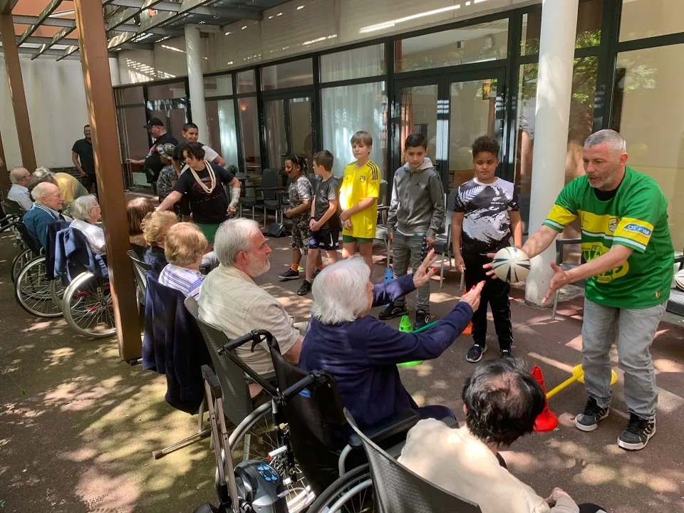 Rugby intergénérationnel à Médicis !