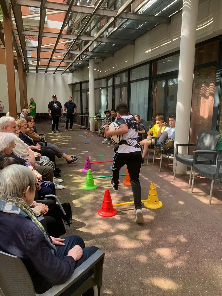 Rugby intergénérationnel à Médicis !