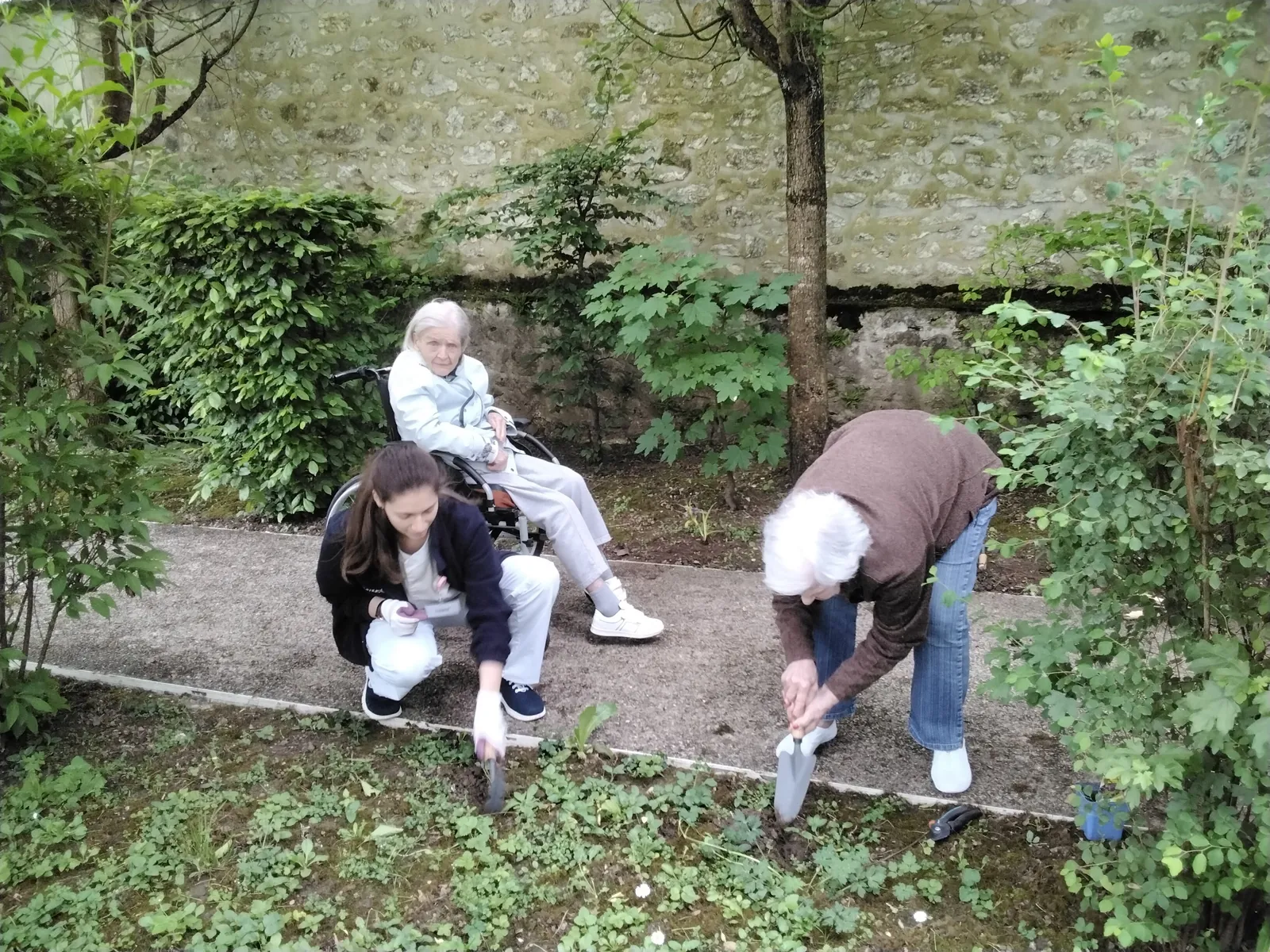 ATELIER JARDINAGE EN UVA LES JARDINS MEDICIS PROVINS