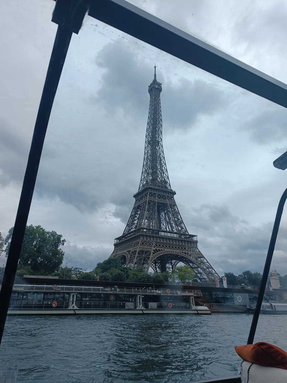 Ah, Paris !