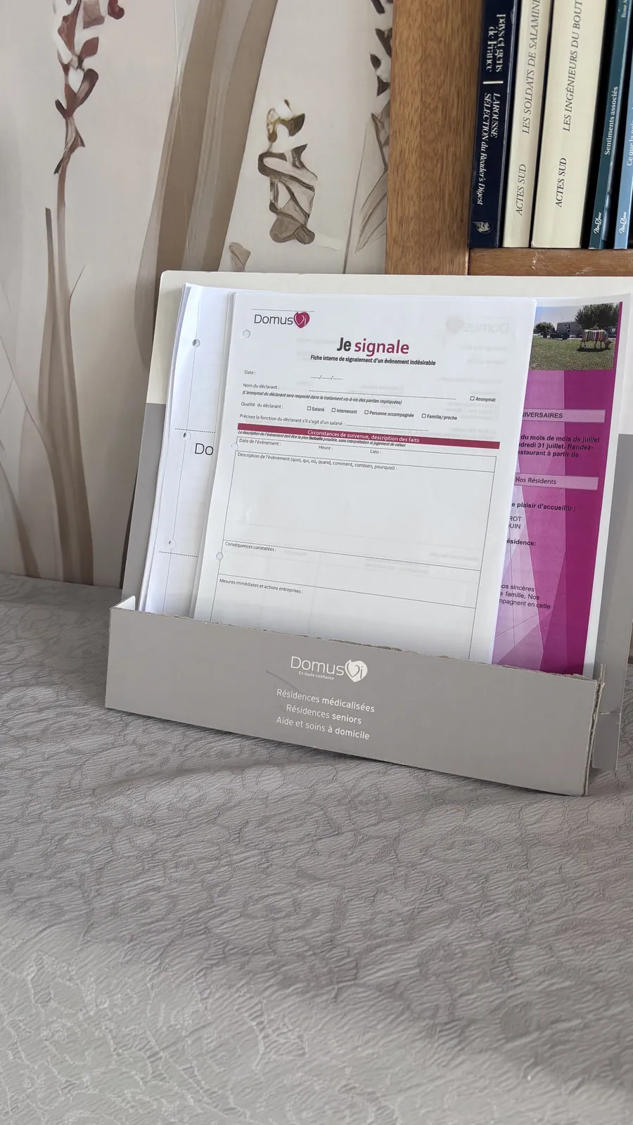 Les fiches « Je signale » à votre disposition à l'accueil - Un outil pour signaler les événements indésirables