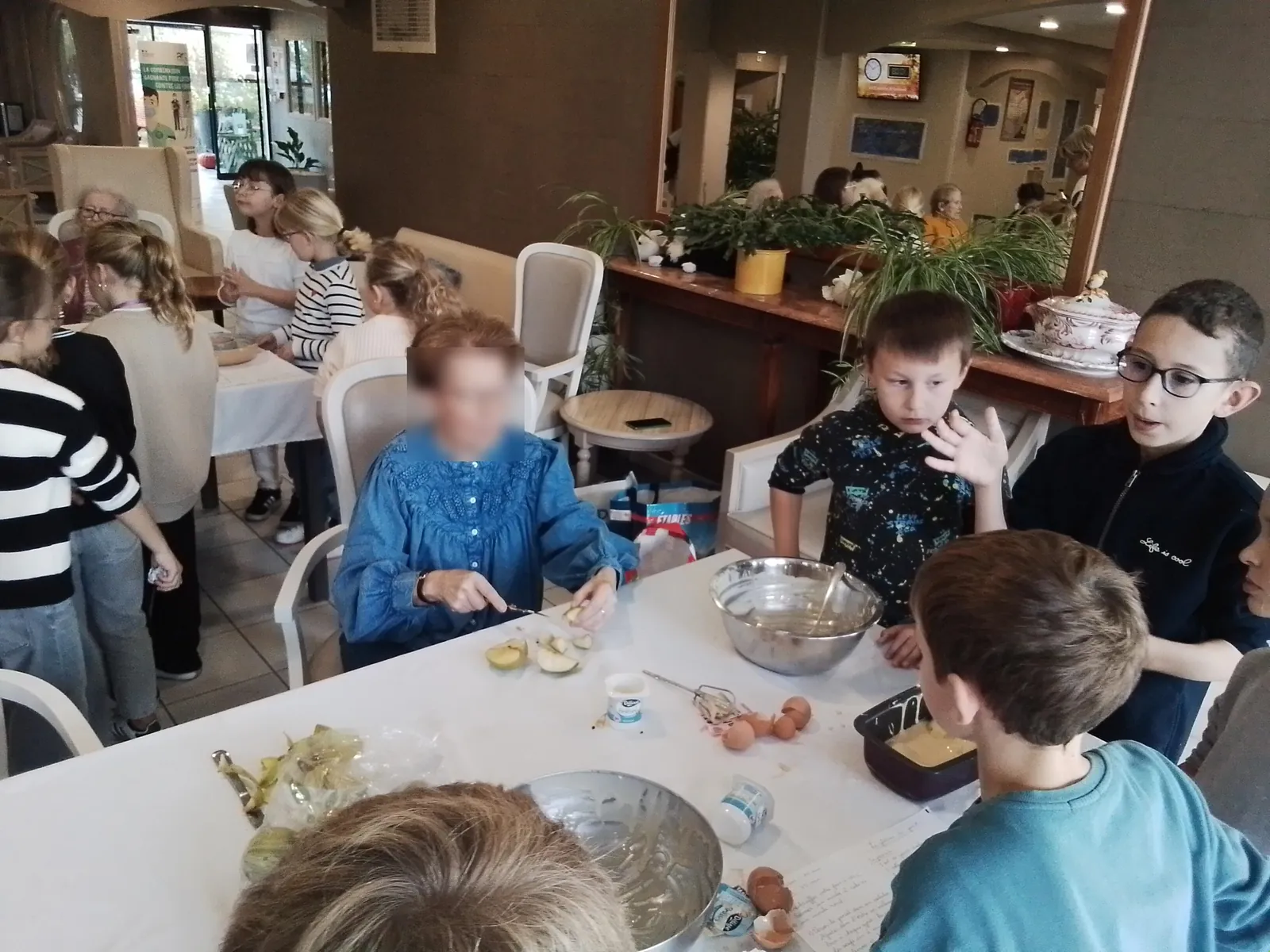 Confection de gâteaux avec les enfants 