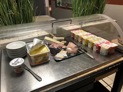 Nouveau * Buffet Petit Déjeuner à la Résidence Les Ondines: Un Moment de Partage et de Bien-Être