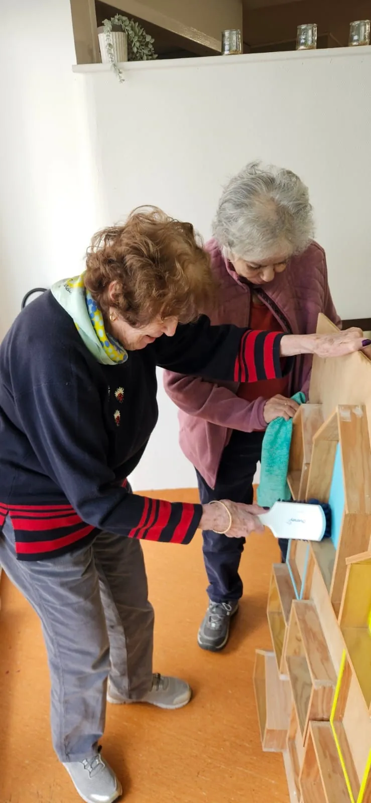 Atelier jardinage : le rempotage / Rénovation : Etape1 la peinture