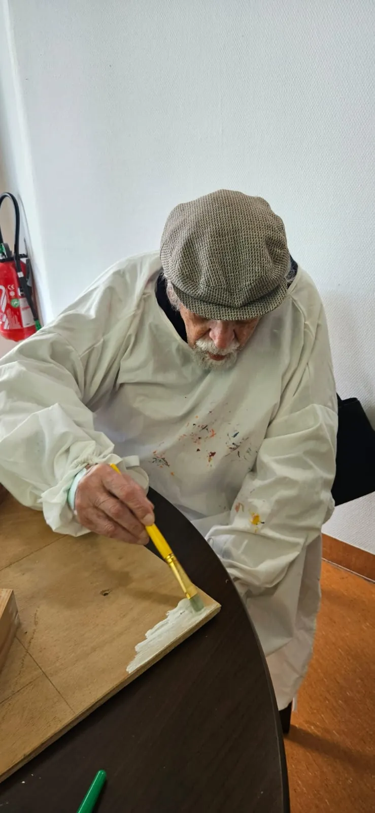 Atelier jardinage : le rempotage / Rénovation : Etape1 la peinture