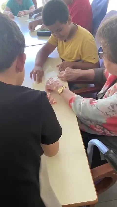 IL N'Y A PAS D'AGE POUR LE PLIAGE