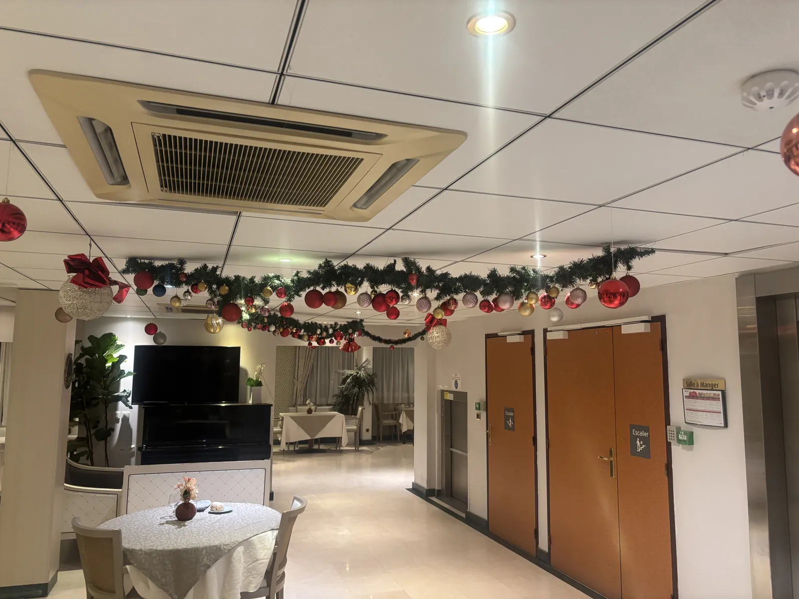 La magie de Noël s’installe à la résidence Les Marines