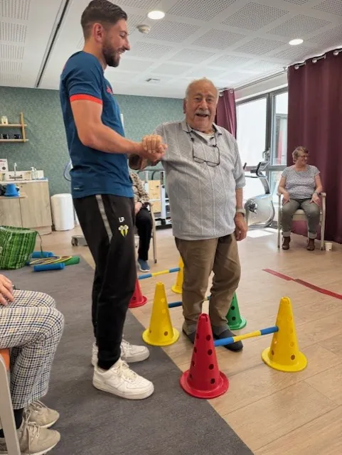 Gymnastique douce aux terrasses de l'étoile