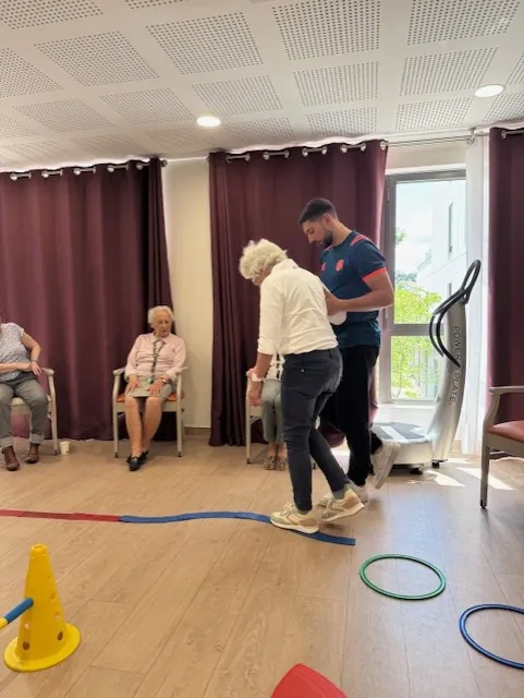Gymnastique douce aux terrasses de l'étoile