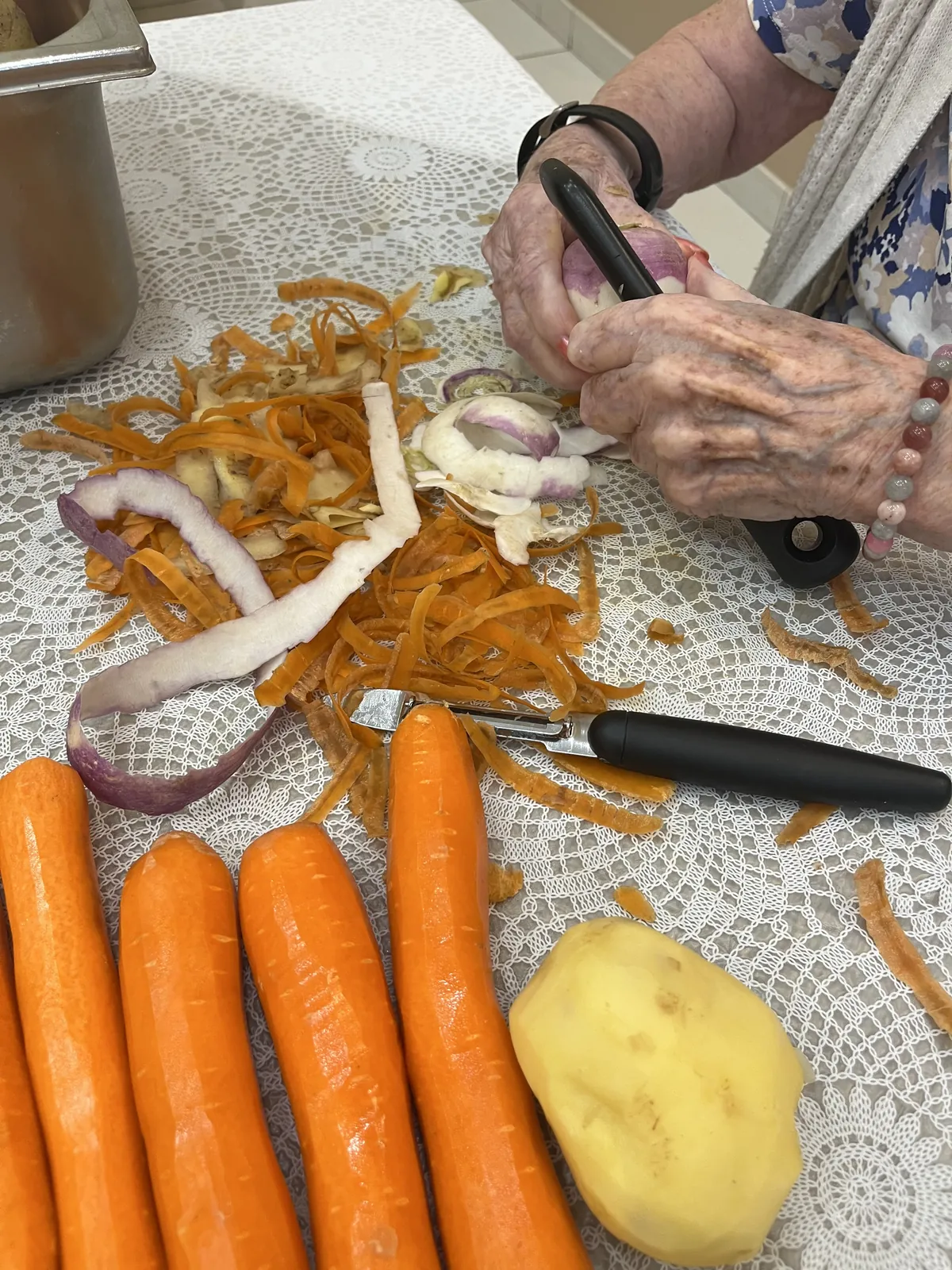 Préparation du potage du soir !