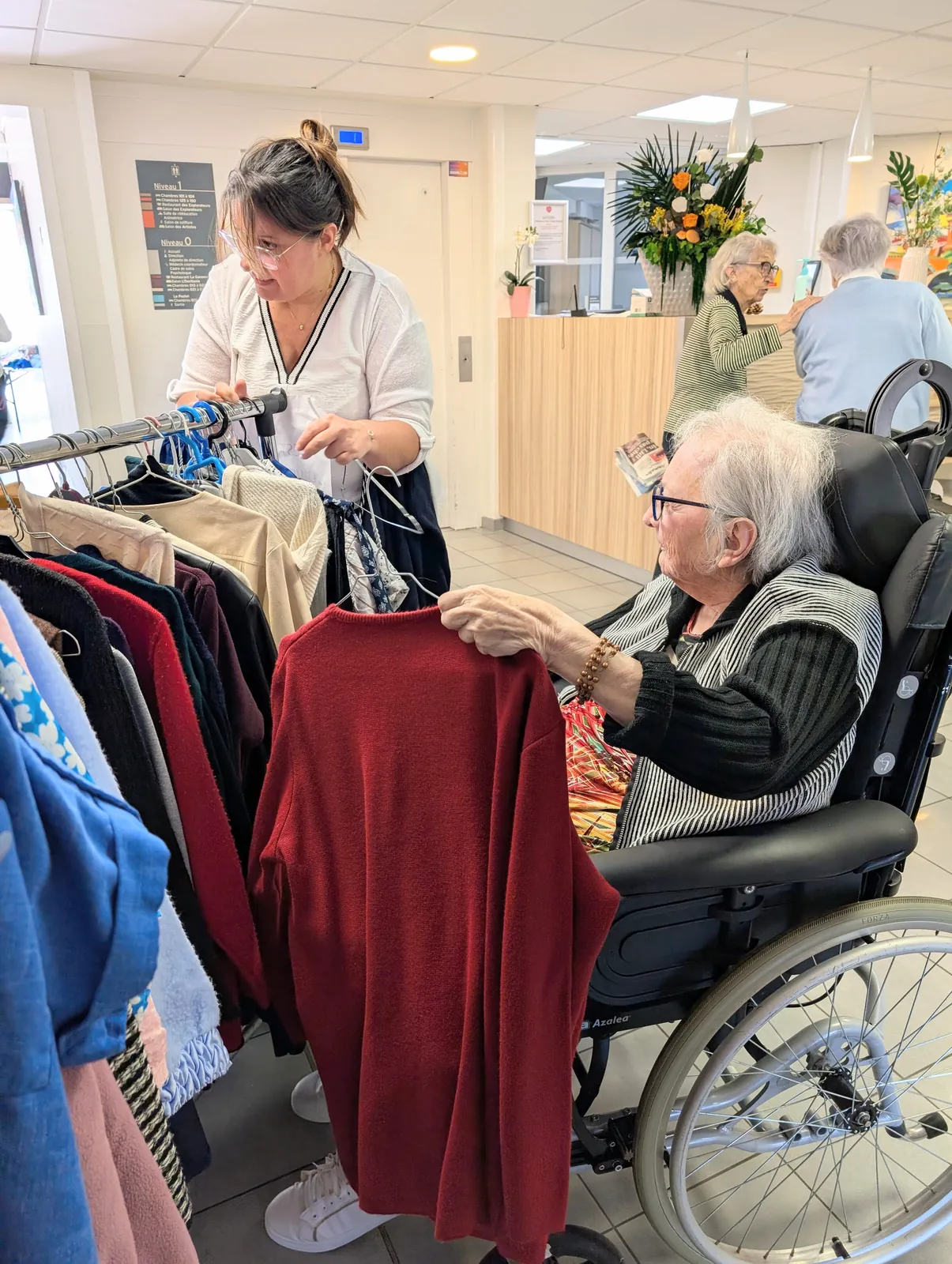 Une braderie solidaire et familiale à la résidence 