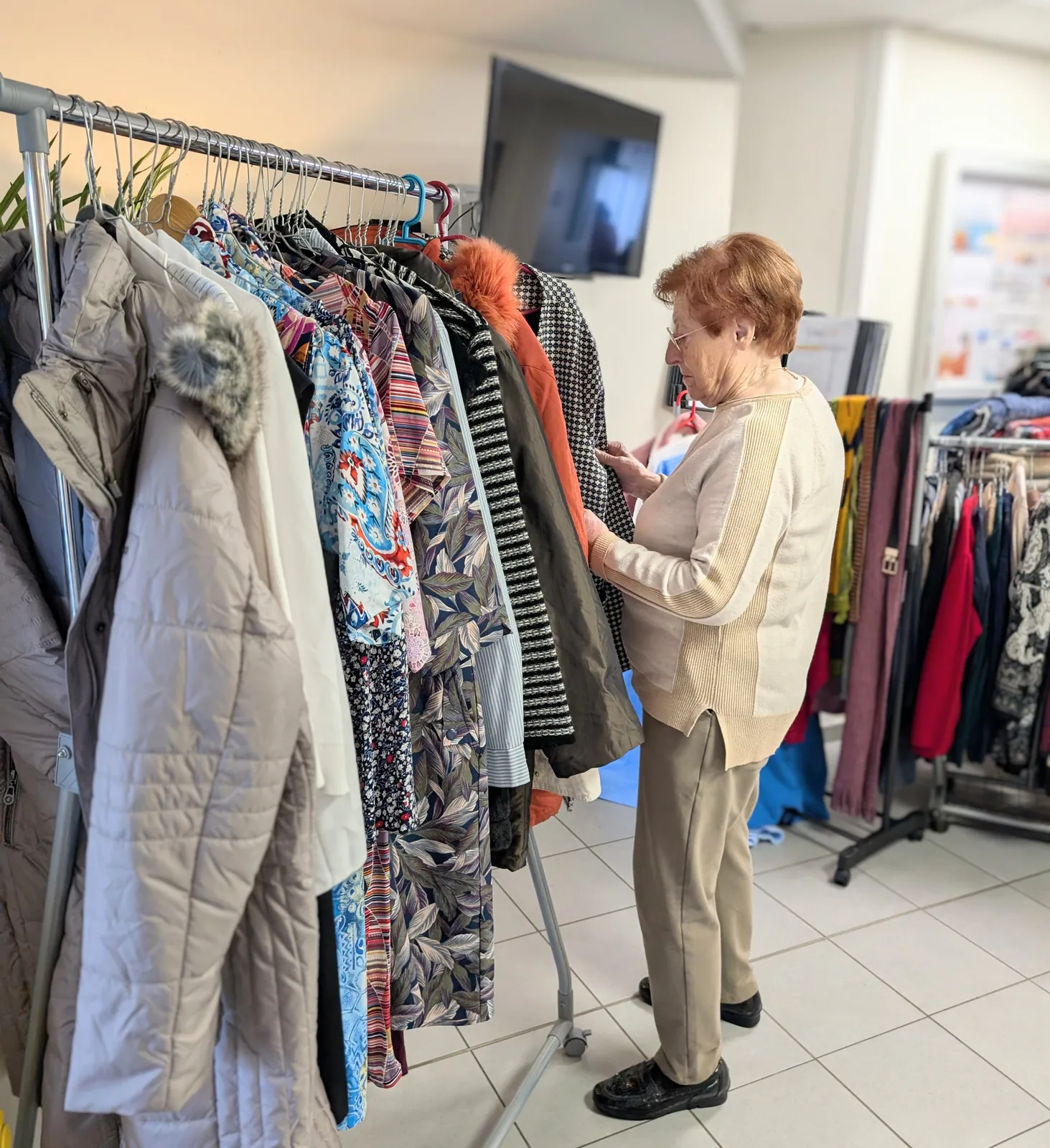 Une braderie solidaire et familiale à la résidence 