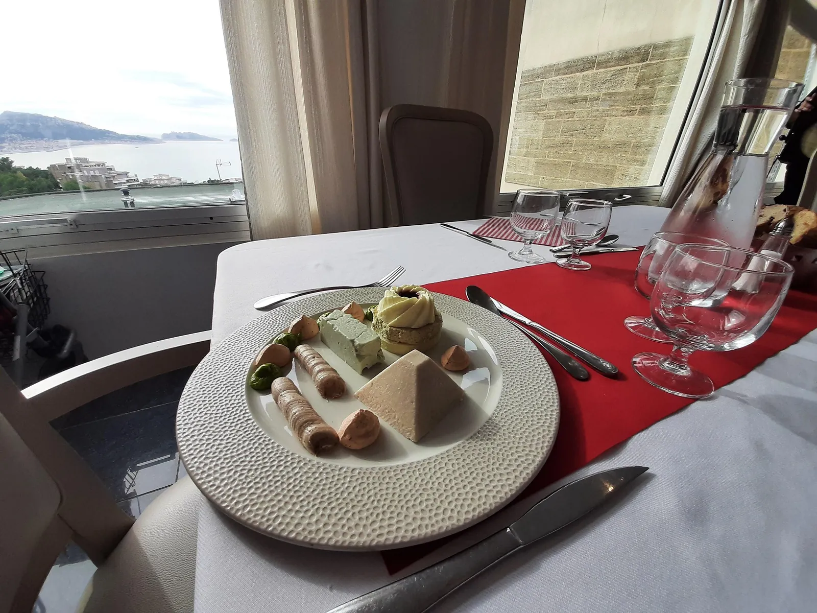 Repas pour l'arrivée du Beaujolais Nouveau