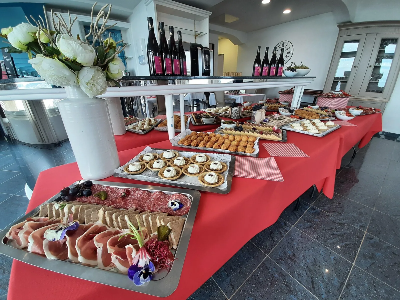Repas pour l'arrivée du Beaujolais Nouveau