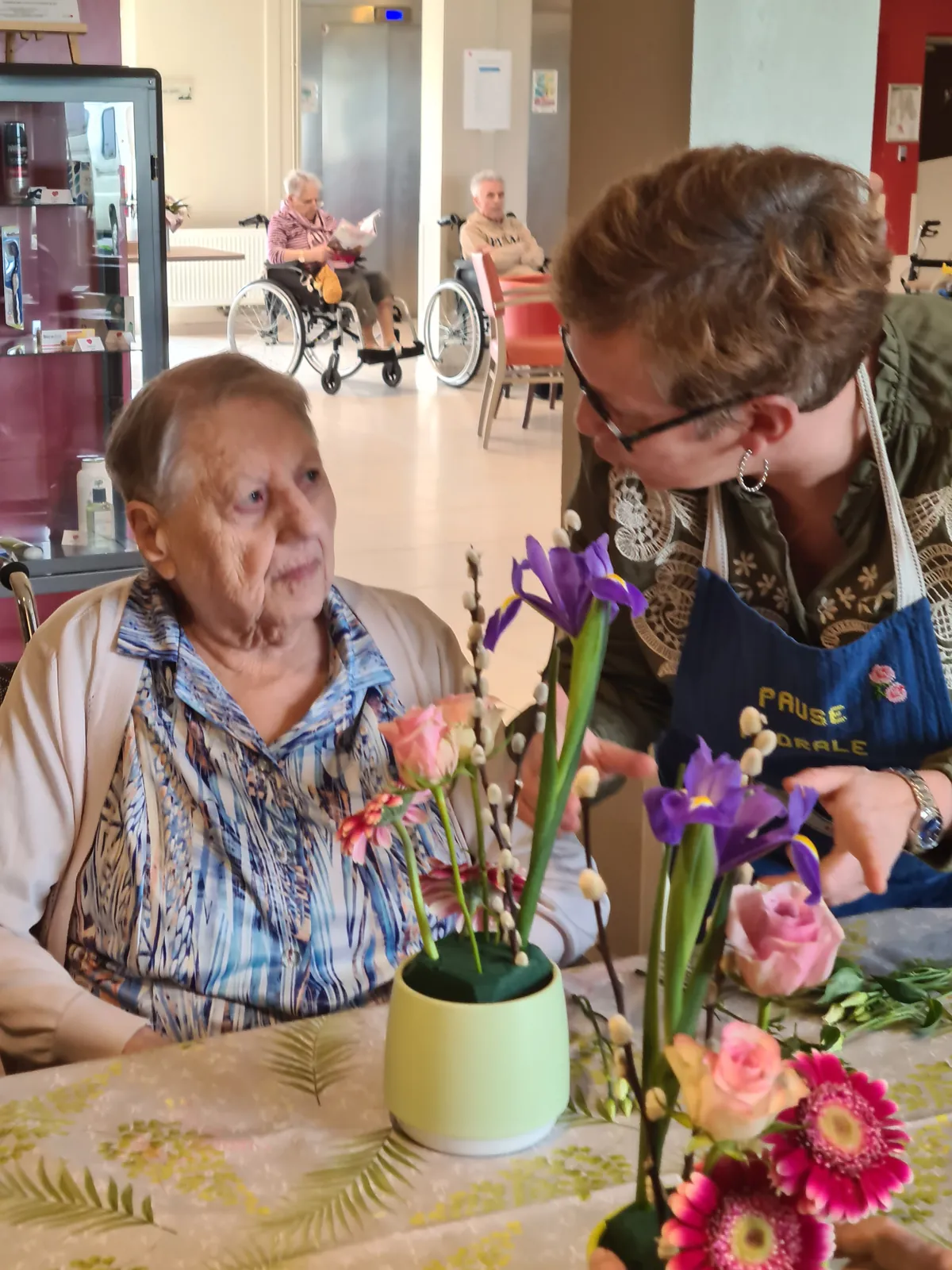 Atelier floral avec Christèle : un moment de créativité et de convivialité