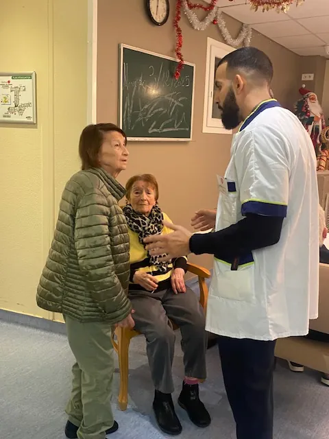 Soirée dansante improvisée dans tout l'établissement !