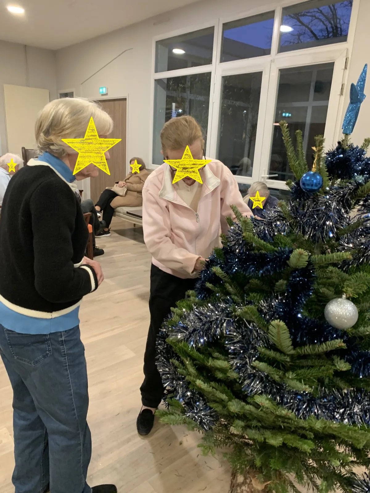 L'unité de vie protégée glisse dans l'ambiance de Noel
