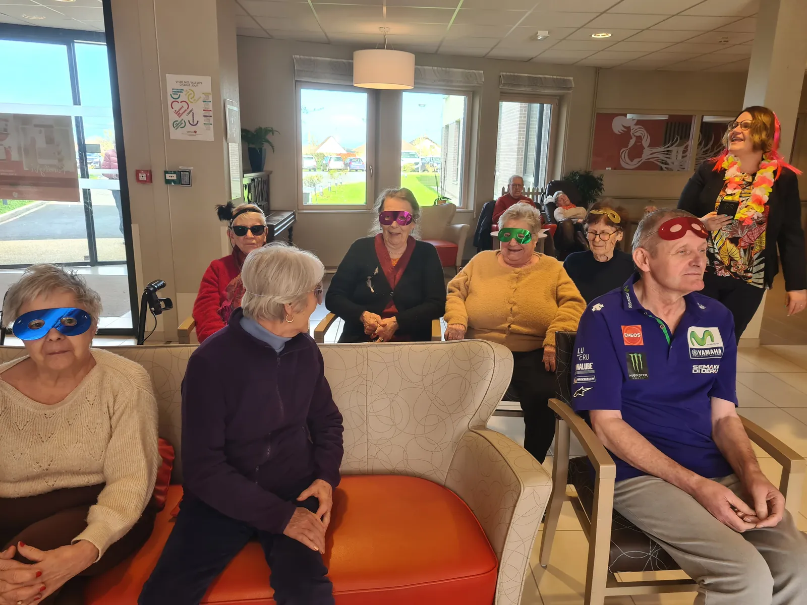 Carnaval à la résidence : un moment de partage intergénérationnel