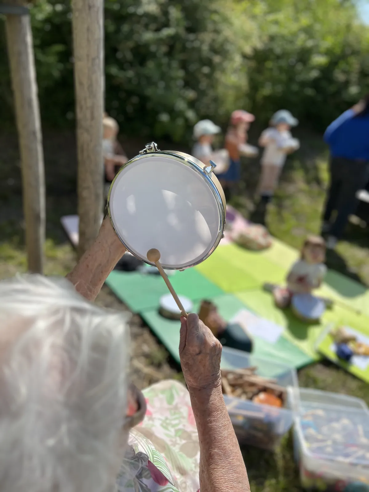 Un matin d’éveil musical ensoleillé aux Jardins de l’Aunette