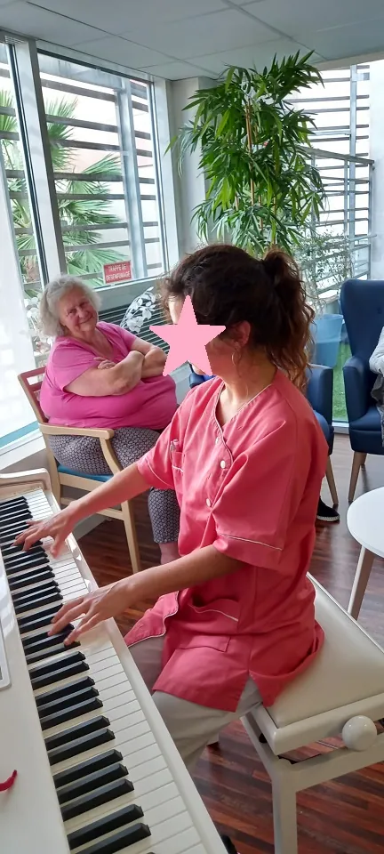 Quelques notes de musique pour les résidents des Vallières 