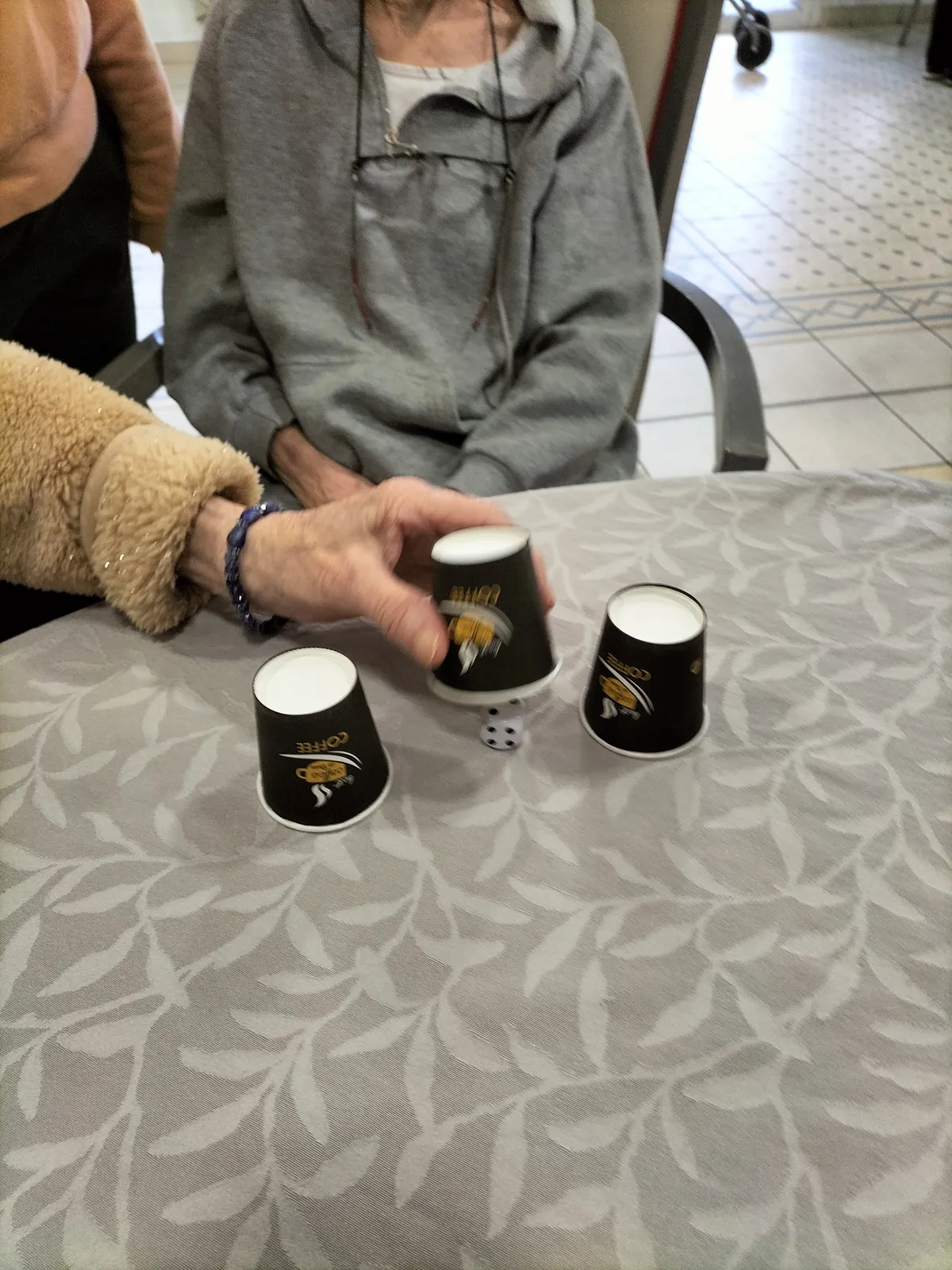  Jeu du bonneteau