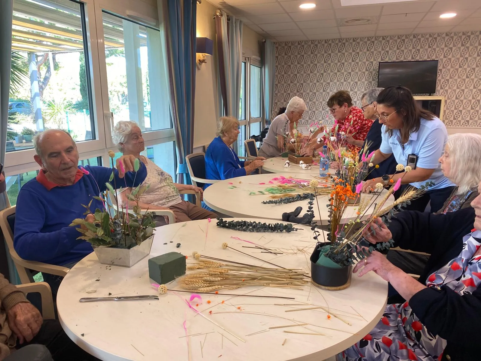 DES JOLIES BOUQUETS  ..........