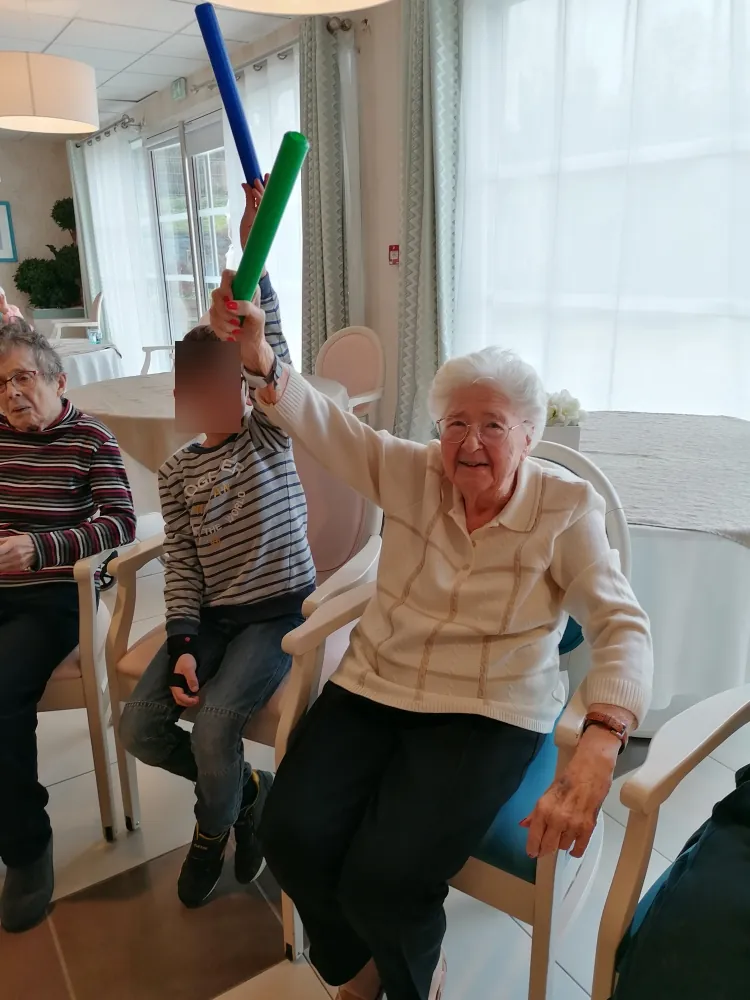 Rencontre intergénérationnelle à la maison de retraite d'Esbly