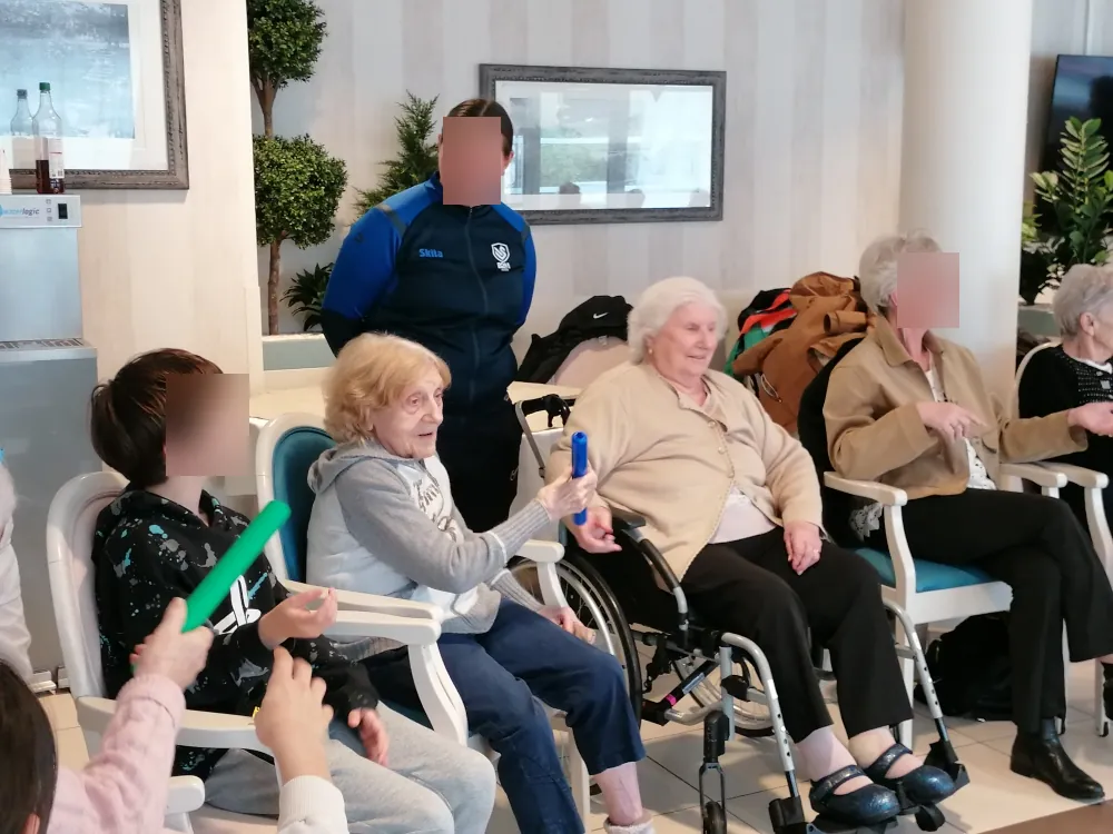 Rencontre intergénérationnelle à la maison de retraite d'Esbly