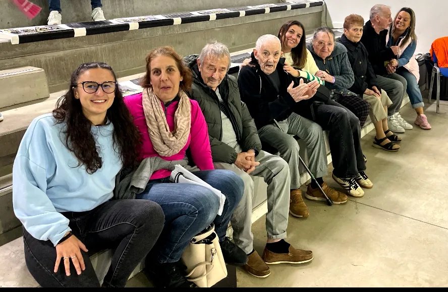 Une belle soirée de sport et de partage avec l'équipe de hand féminin de Plan-De-Cuques.