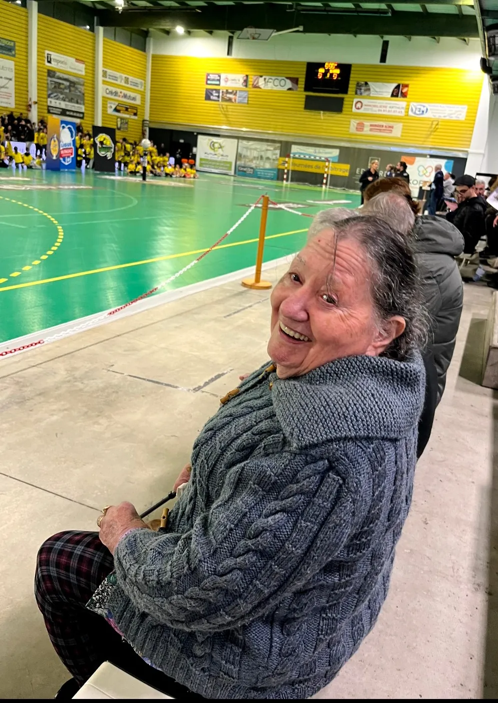 Une belle soirée de sport et de partage avec l'équipe de hand féminin de Plan-De-Cuques.
