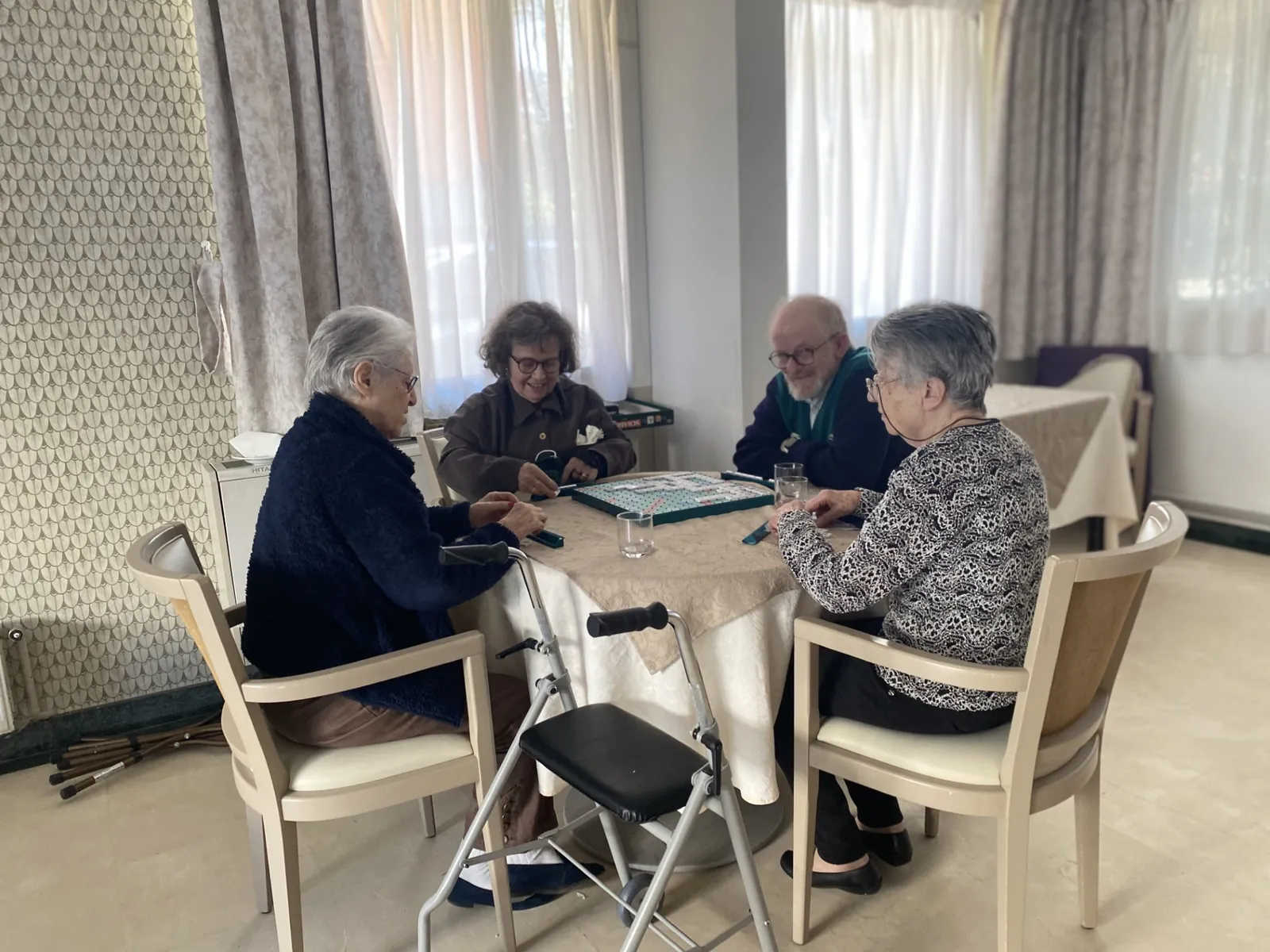 AUX MARINES CHACUN VAQUE A SES OCCUPATIONS