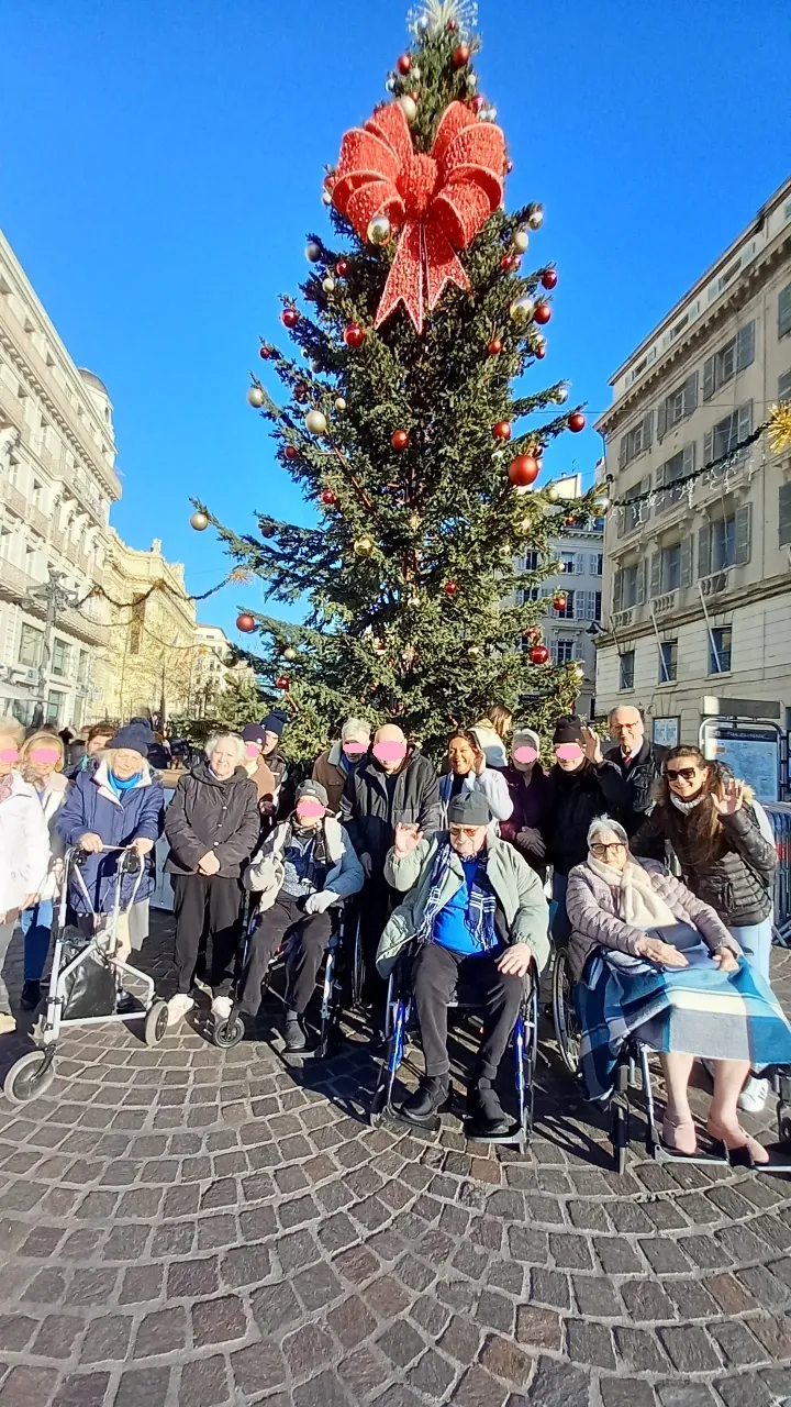 PROMENADE A LA FOIRE AUX SANTONS 