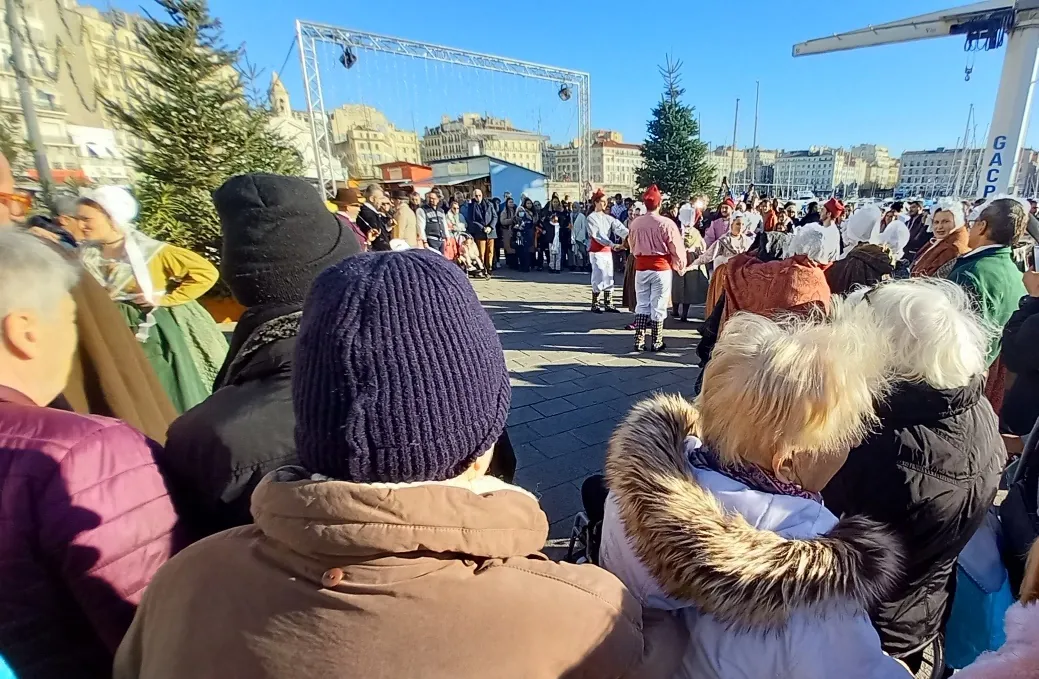 PROMENADE A LA FOIRE AUX SANTONS 