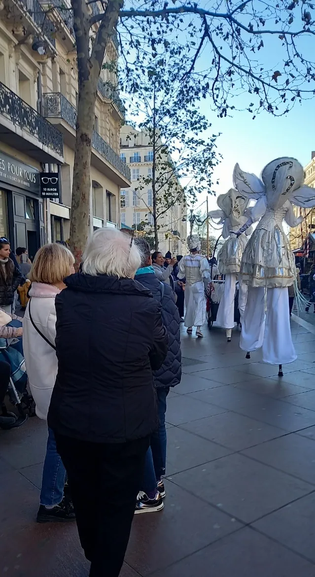 PROMENADE A LA FOIRE AUX SANTONS 