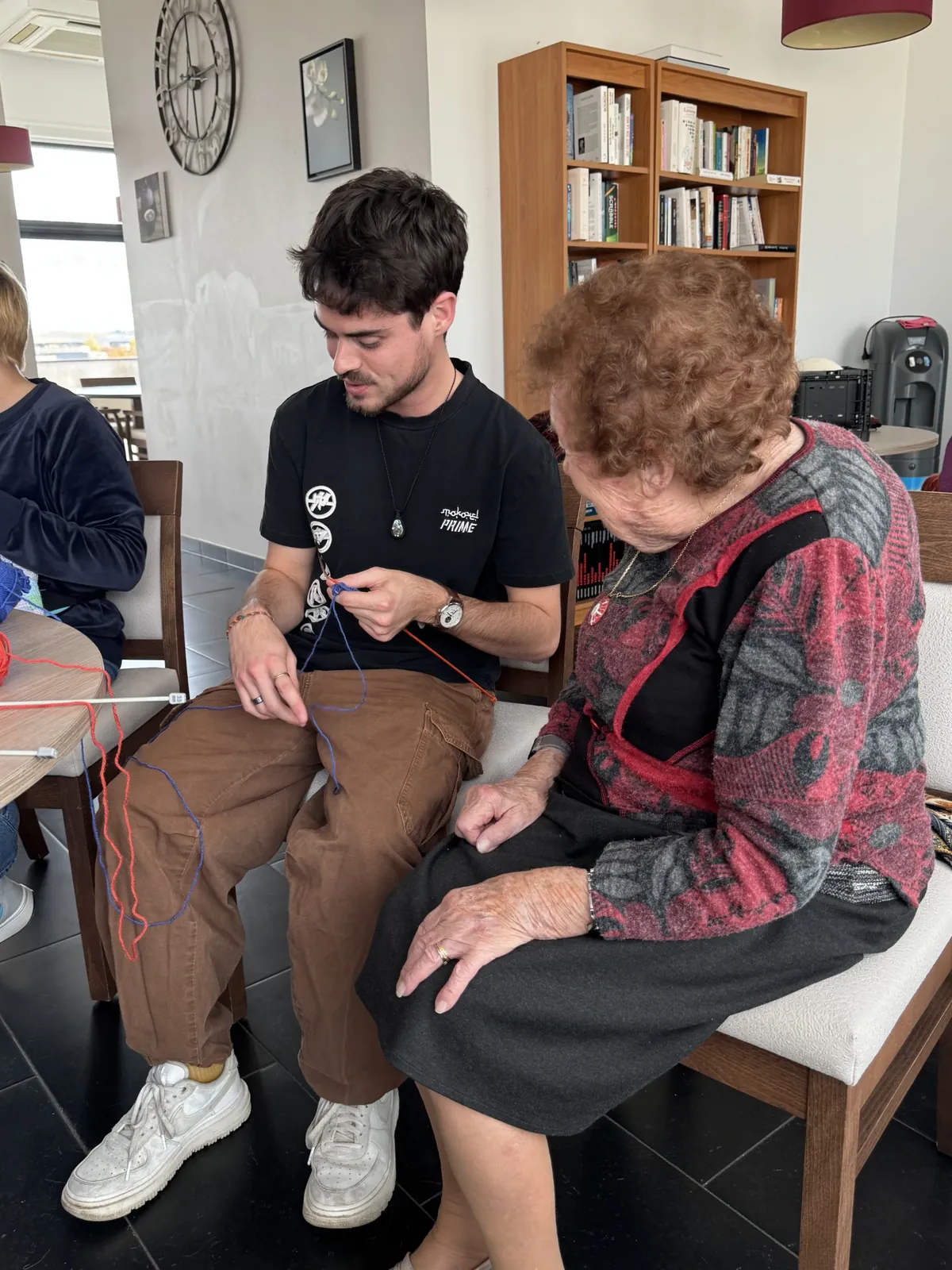 Atelier tricot à la résidence cet après-midi !