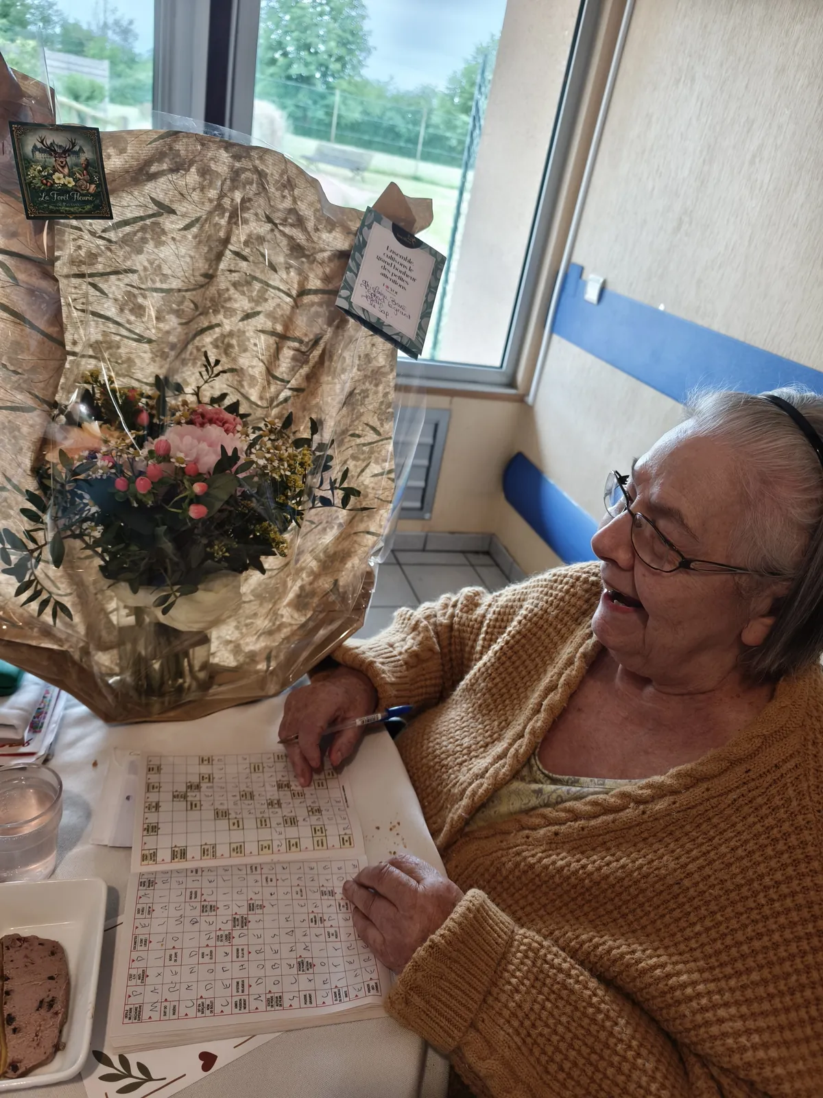 Fête des Mères : une attention fleurie pour résidentes et collaboratrices 