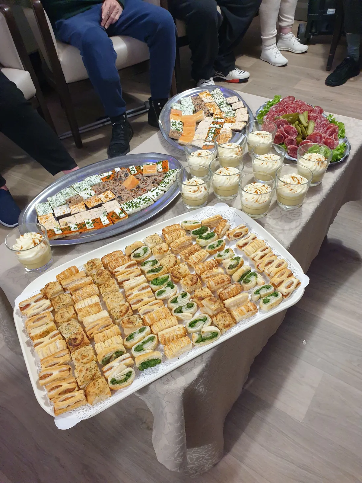 Apéritif festif pour fêter l'arrivée de la nouvelle année