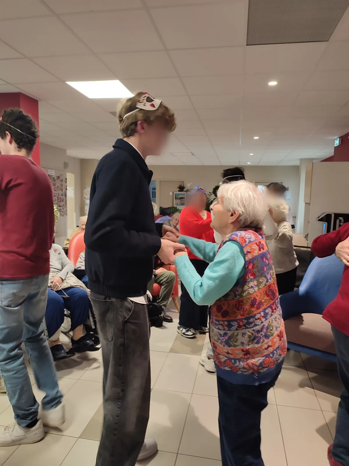 FLASH BACK : Une fête haute en couleurs à la Résidence Méridienne pour le carnaval !