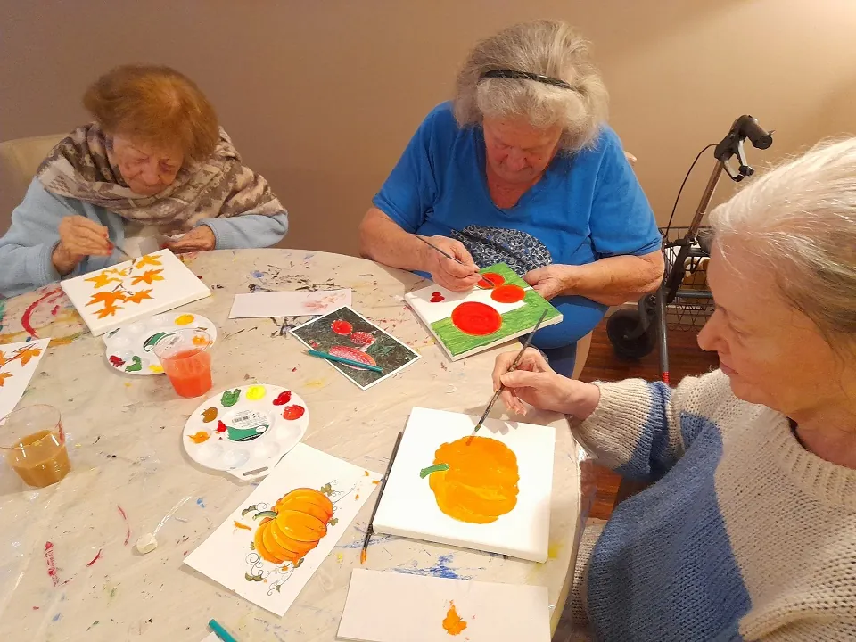 L'atelier d'art-thérapie à la maison de retraite des Vallières 